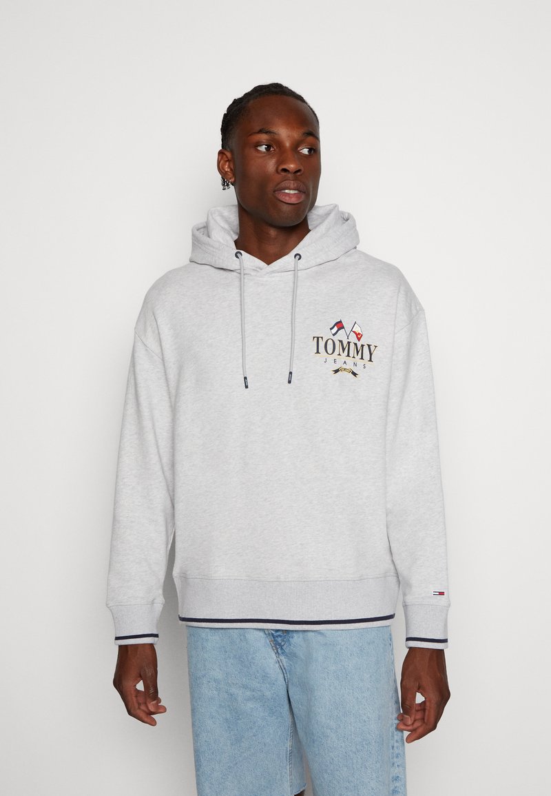 Tommy Jeans SKATER BACK HOODIE - Mikina s kapucí - silver grey