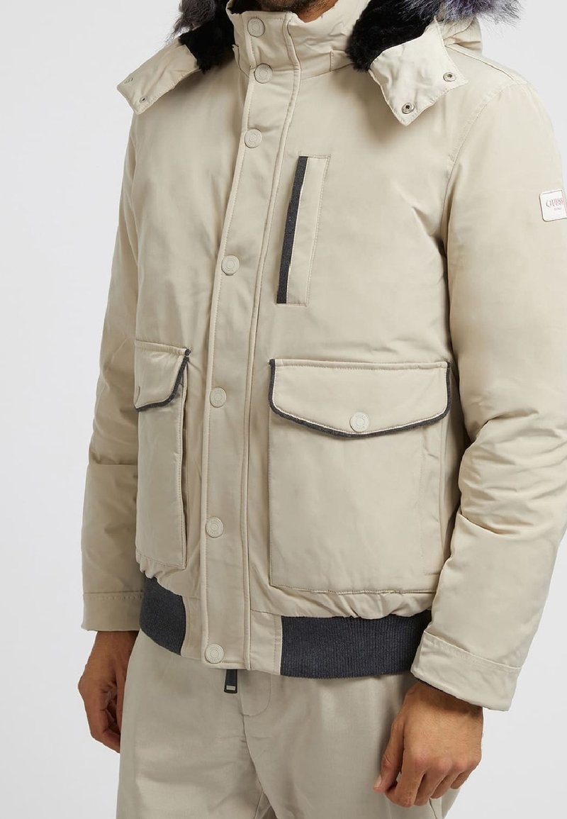 Guess Dunjacka - beige