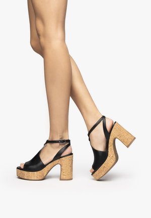 NeroGiardini, Plateausandalette - nero