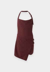 Bucură-ți fiecare zi de gătit cu un sort de un burgundy elegant, decorat cu dungi verticale albe. Acesta are un gât halter, se închide cu un sistem de legare și este dotat cu nasturi pe lateral pentru un ajustaj perfect. Fabricat dintr-un material texturat, acest sort îmbină stilul cu funcționalitatea.