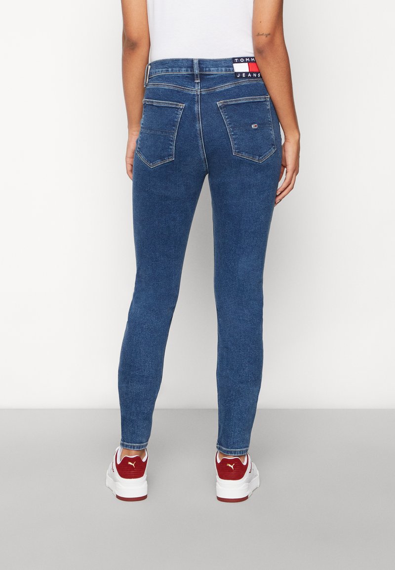 Tommy Jeans SYLVIA HIGH RISE SUPER SKINNY - Jeans Skinny Fit - denim  medium/dark-blue denim