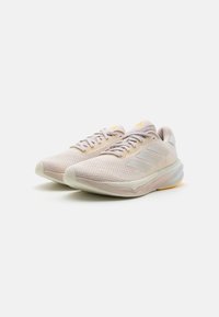 adidas Performance SUPERNOVA STRIDE - Zapatillas running asfalto - putty mauve/zero metallic/spark