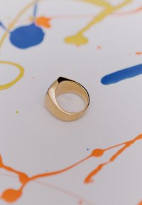 IX STUDIOS IX CUSHION SIGNET MARBLE - Ring - gold plated