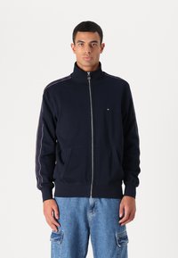 Tommy Hilfiger - GLOBAL STRIPE STAND COLLAR - Zip-up sweatshirt - desert sky Thumbnail Image 1