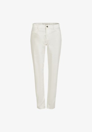 Pantalones blancos de corte ajustado con trabillas para cinturón, cierre frontal con botón y cremallera, exhibidos sobre un fondo blanco liso.