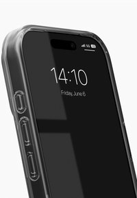 Genomskinligt mobilskal som visar en svart skärm med rundade hörn, sidoknappar och en synlig tid på 14:10.