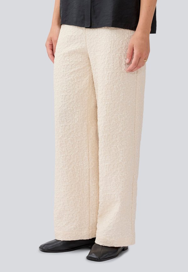 HOLLIS PANTS - Trousers - summer sand