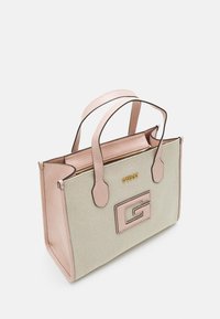 Sac fourre-tout structuré en toile beige avec des accents synthétiques roses. Doté de doubles poignées supérieures, d'une fermeture éclair et d'un logo bien en vue.