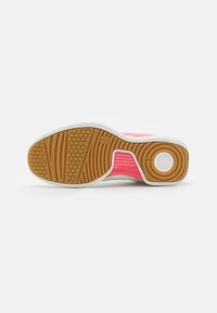 Salming SALMING VIPER - Chaussures de handball - white/magenta