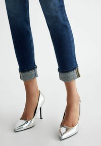 LIU JO BOTTOM UP - Kavbojke slim fit - blue