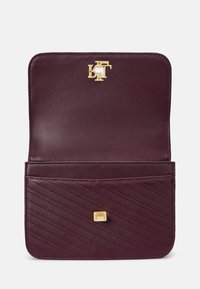 Lauren Ralph Lauren STITCHED NAPPA LEATHER MEDIUM SOPHEE BAG - Keresztpántos táska - pinot noir