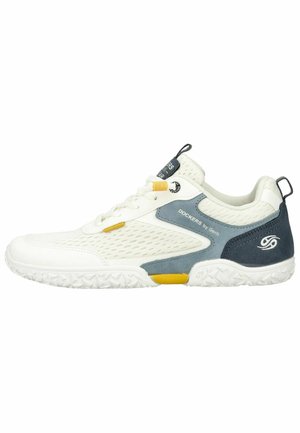 Hvide og blå Dockers sneaker med mesh-overdel, snørelukning foran, gule accenter, tekstureret hvid sål og trækkegreb på tunge og hæl.