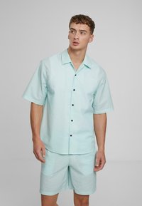 Urban Classics RELAXED SHORT SLEEVE  - Ing - frostmint