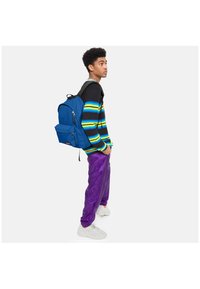 Eastpak OUT OF OFFICE - Mochila - blue