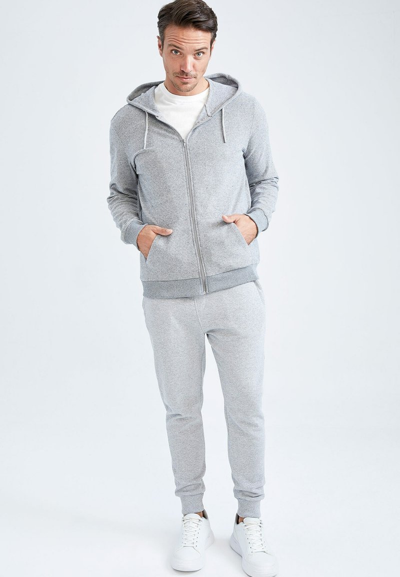 DeFacto Sweater met rits grijs DeFacto Sweater met rits grijs