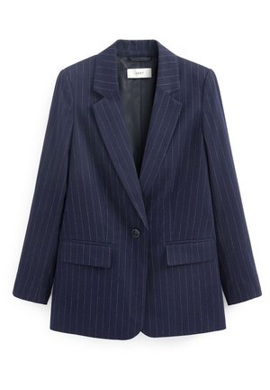 Marineblauw colbert met één knoop, dunne witte krijtstreepjes, notched revers, lange mouwen en twee voorzakken met klep.