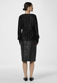 YAS YASSTORMA - Bluse - black