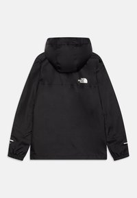 Černá kapucňová bunda s hladkým povrchem, se bílým logem na horní části zad a elastickými manžetami pro těsné padnutí.