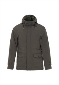 Chaqueta de invierno para hombre, acolchada, de color verde oscuro, con capucha, bolsillos delanteros y correas abotonadas en las muñecas, exhibida sobre fondo blanco.