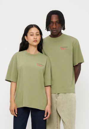 YOURTURN UNISEX - T-shirt con stampa - green