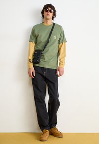 Thumbnail Image 5