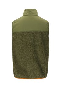 Vihreä liivi, jossa on pörröinen fleece-tausta ja sileä kangas etuosa. Korkea kaulus ja oranssi reunus helmoissa. Yksinkertainen, toiminnallinen muotoilu.