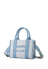 Borsa a tote azzurro chiaro con corpo in rete, dettagli in pelle, manici superiori e tracolla staccabile. Il fronte presenta il testo "QUEEN HELENA" in grassetto.