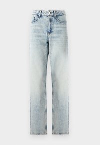 Lyseblå høy midje jeans i denim. Rett ben-design med subtil fading, fem lommer og metallknapp-lukking.
