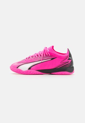 Puma ULTRA MATCH IT - Zaalvoetbalschoenen - pink/white/black