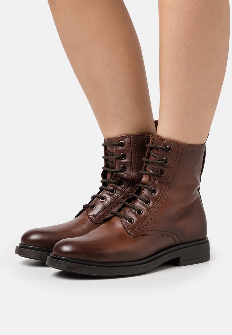 Marc O'Polo Bottines à lacets - cognac