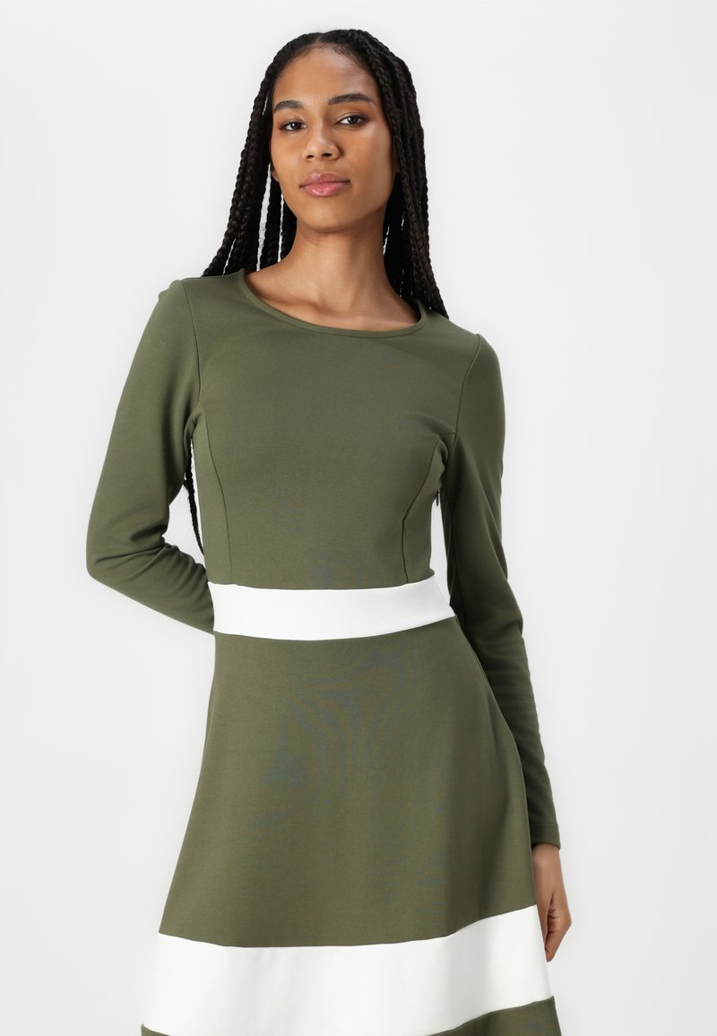 Anna Field LONG SLEEVES CONTRAST MINI DRESS - Jersey dress -  khaki/white/khaki - Zalando.ie