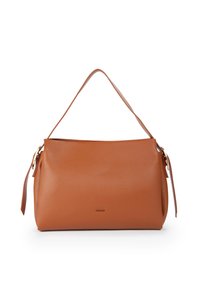 Borsa in pelle marrone con una texture morbida, forma rettangolare, tracolla regolabile e apertura superiore con zip. Design minimalista senza ulteriori dettagli.