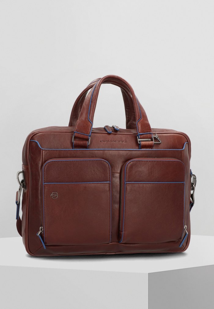 Piquadro Ventiquattrore - dark brown