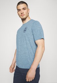 Patagonia DAILY GRAPHIC SHIRT - T-shirt desportiva - abalone blue