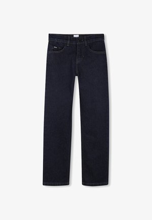 Donkere blauw rechte spijkerbroek met voorzakken, lussen voor een riem en een knoopsluiting, met een klein "BOSS" label vlakbij de zak.