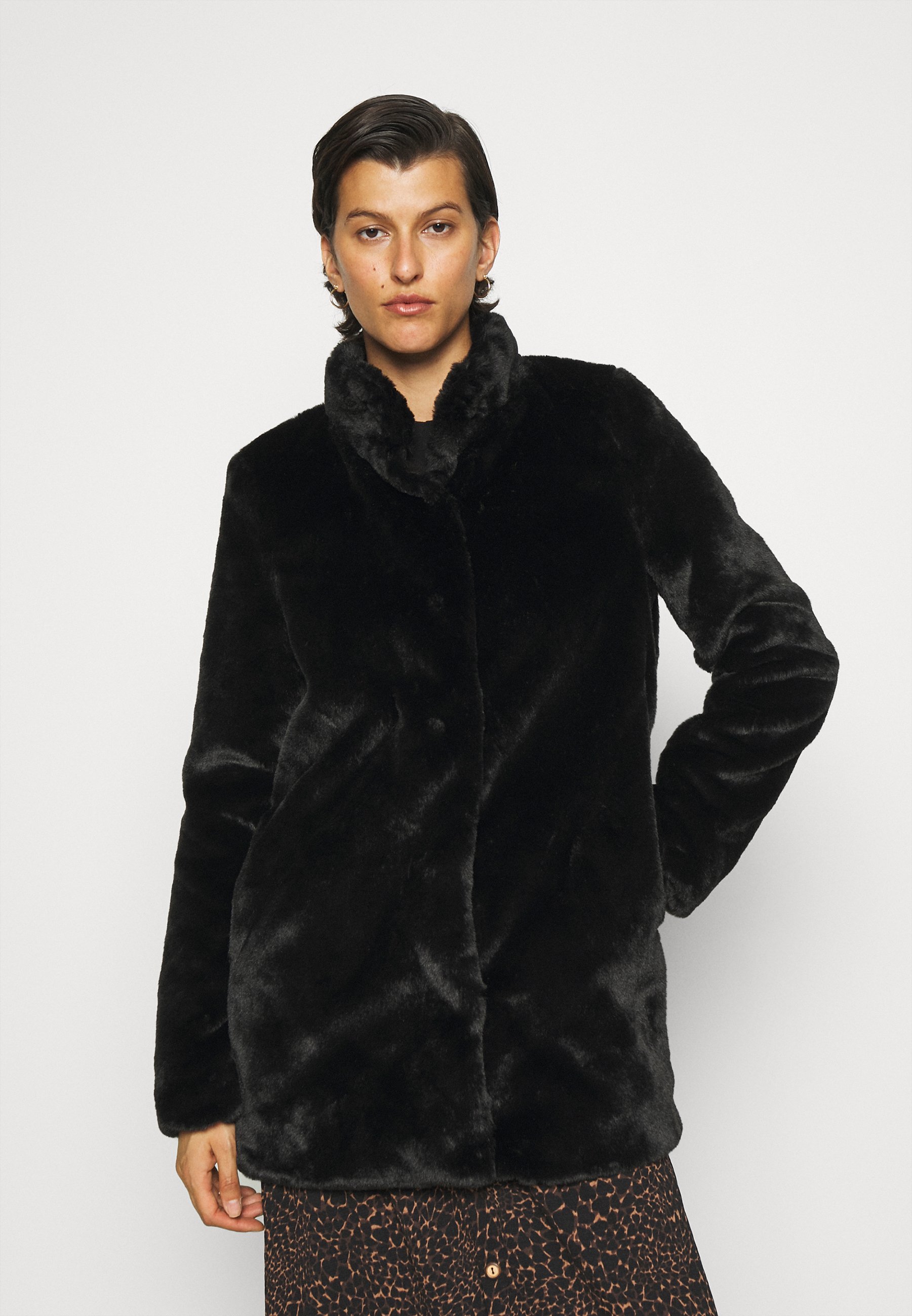 vmthea jacket