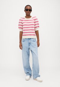 ONLY Petite ONLELLA RILEY - Ravne kavbojke - light blue denim