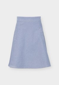 Blauw-witte diagonaal gestreepte A-lijn rok met tailleband en zijzakken op een witte achtergrond.