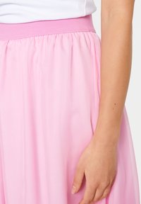 Saint Tropez A-linjainen hame - pink