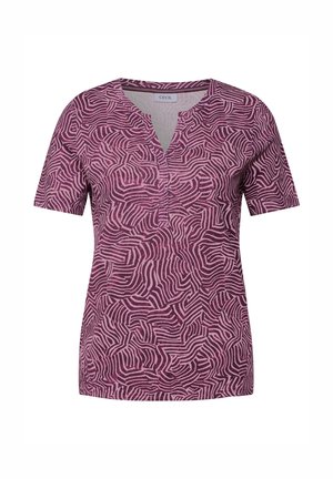 Paars t-shirt met korte mouwen en een v-hals, met een gestructureerd abstract patroon in verschillende tinten roze en wit.