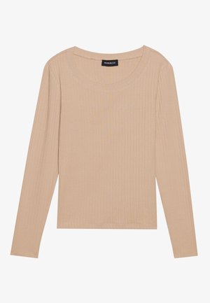 Bež majica z dolgimi rokavi in okroglim izrezom. Ima teksturno tkanino in ozek kroj. Etiketa je vidna znotraj ovratnika.