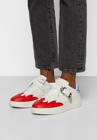 Scotch & Soda ELLI - Trainers - off white/multi-coloured