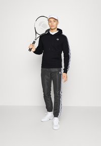 Sergio Tacchini DELACO HOODIE - Sweatshirt - black/white
