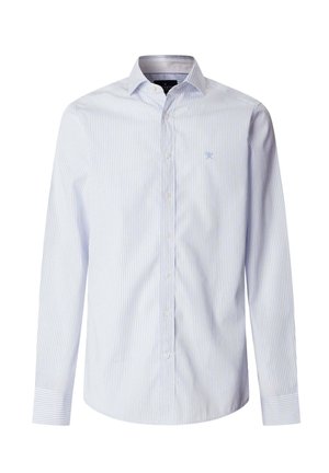 Muška košulja dugih rukava s kopčanjem na gumbe, u svijetloplavim okomitim prugama i malim izvezenim logotipom na lijevoj strani prsa.