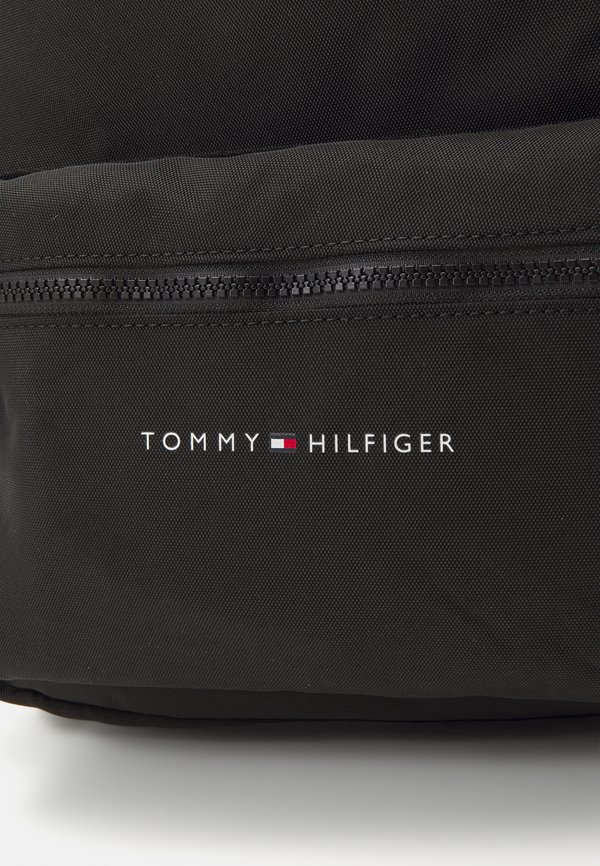 ESSENTIAL UNISEX – Tagesrucksack