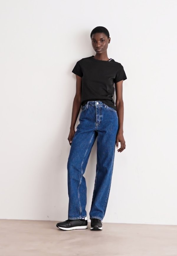 LOGO  - Basic T-shirt2