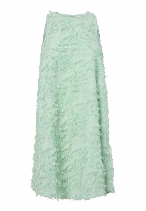Ærmeløs mintgrøn kjole med teksturerede frynsedetaljer, der dækker stoffet, med rund halsudskæring og A-formet silhuet.