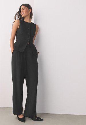 Next, REGULAR FIT, czarny
