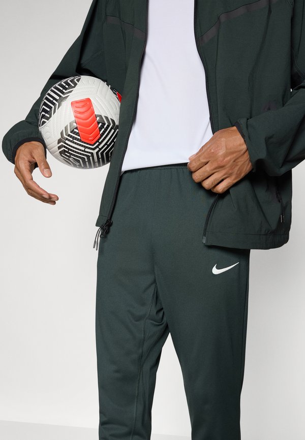 CFC M NK DF STRK TRK KP - Club wear2