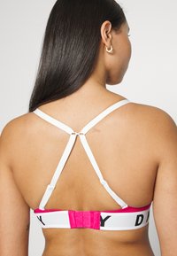 DKNY Intimates WIREFREE - Soutien de elevação - raspberry